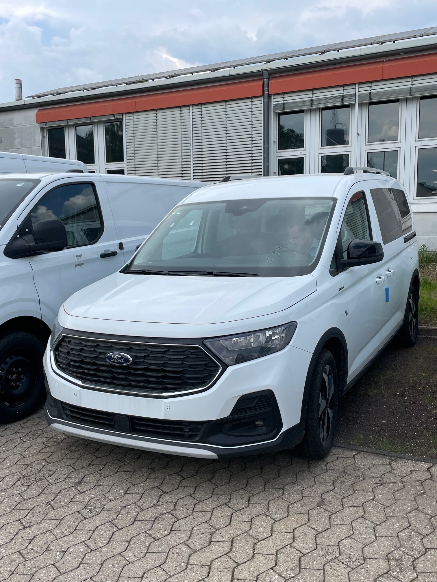 Kompaktes Fahrzeug aus dem versandwerk Fuhrpark